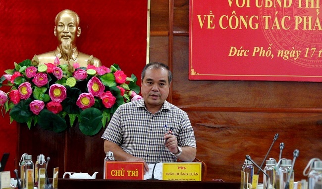 Phó Chủ tịch Thường trực UBND tỉnh Trần Hoàng Tuấn làm việc với thị xã Đức Phổ về phát triển du lịch