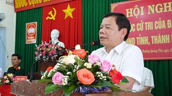 Chủ tịch UBND tỉnh Đặng Văn Minh tiếp xúc cử tri phường Quảng Phú