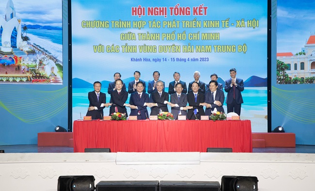 Tổng kết Chương trình hợp tác phát triển kinh tế xã hội giữa Thành phố Hồ Chí Minh và 6 tỉnh Duyên hải Nam Trung Bộ