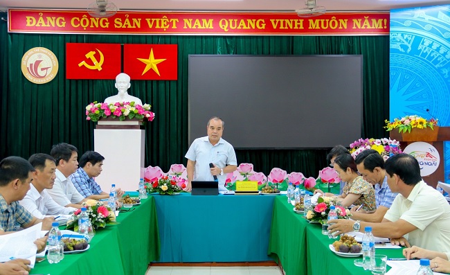 Phó Chủ tịch Thường trực UBND tỉnh Trần Hoàng Tuấn làm việc với Sở Văn hoá, Thể thao và Du lịch