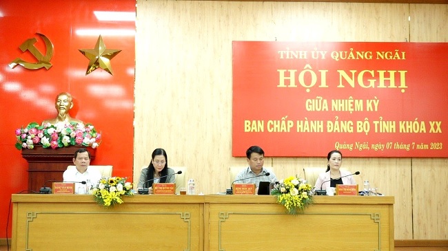 Bế mạc hội nghị giữa nhiệm kỳ Ban Chấp hành Đảng bộ tỉnh khóa XX