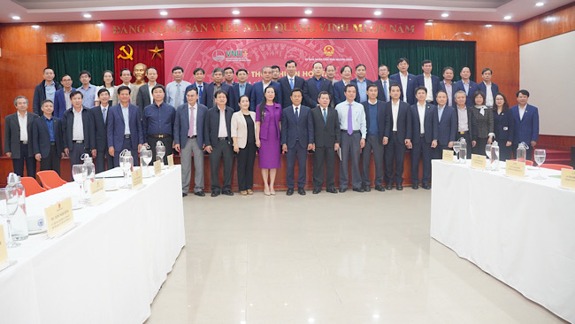 UBND tỉnh Quảng Ngãi và Đại học Quốc gia Hà Nội ký kết thỏa thuận hợp tác