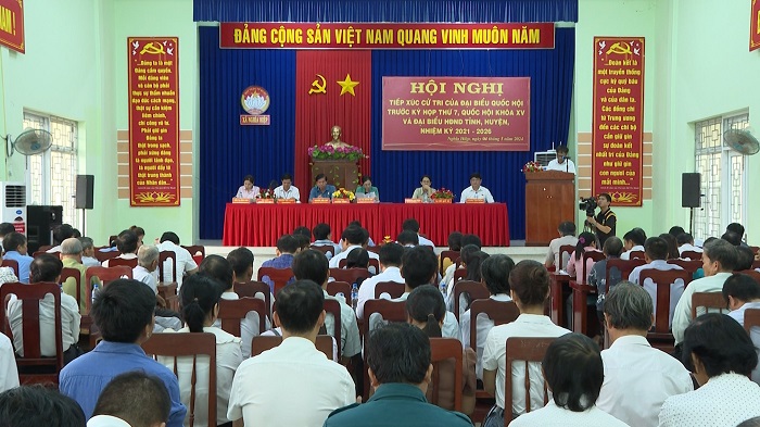 Đại biểu Quốc hội và Hội đồng nhân dân tỉnh tiếp xúc cử tri tại xã Nghĩa Hiệp