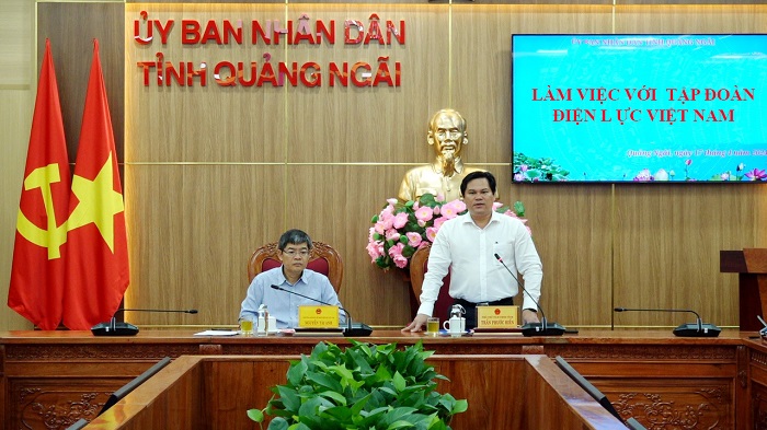 Phó Chủ tịch UBND tỉnh Trần Phước Hiền làm việc với Tập đoàn Điện lực Việt Nam