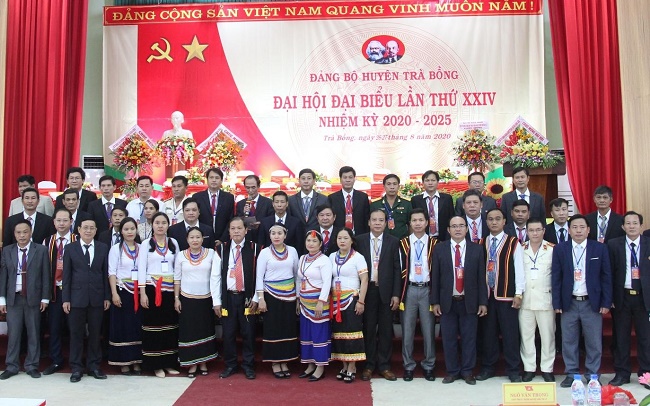 Đồng chí Võ Văn Rân tái đắc cử Bí thư Huyện ủy Trà Bồng