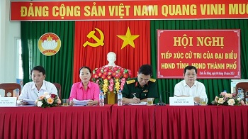 Chủ tịch UBND tỉnh Đặng Văn Minh tiếp xúc cử tri xã Tịnh Ấn Đông, thành phố Quảng Ngãi