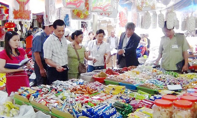 Thành phố Quảng Ngãi kiểm tra an toàn thực phẩm dịp Tết Trung thu