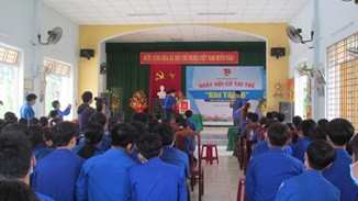 Trà Bồng tổ chức ngày hội cử tri trẻ