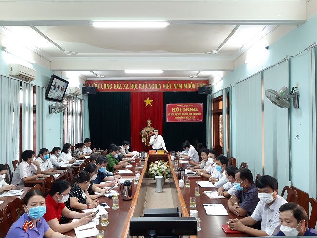 Bí thư Huyện ủy Nghĩa Hành tiếp xúc, đối thoại trực tuyến với Nhân dân thị trấn Chợ Chùa