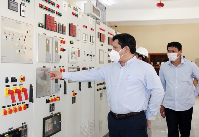 Phó Chủ tịch UBND tỉnh Trần Phước Hiền kiểm tra các dự án thủy điện trên địa bàn huyện Ba Tơ