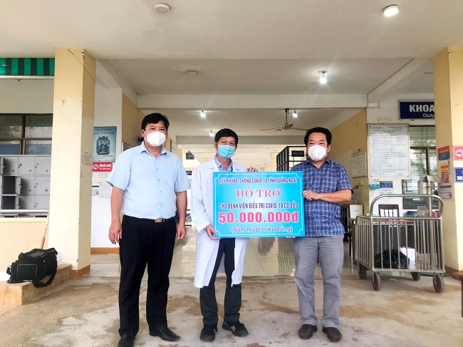 Phó Chủ tịch UBND tỉnh Võ Phiên thăm Bệnh viện Điều trị Bệnh nhân Covid-19 cơ sở 2