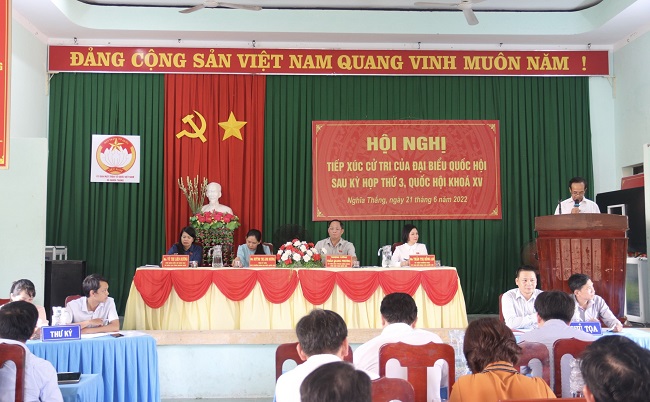 Phó Chủ tịch Quốc hội Trần Quang Phương tiếp xúc cử tri tại xã Nghĩa Thắng, huyện Tư Nghĩa