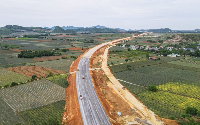 Chỉ đạo của Chủ tịch UBND tỉnh về bồi thường, GPMB Dự án xây dựng công trình đường bộ cao tốc Bắc - Nam phía Đông
