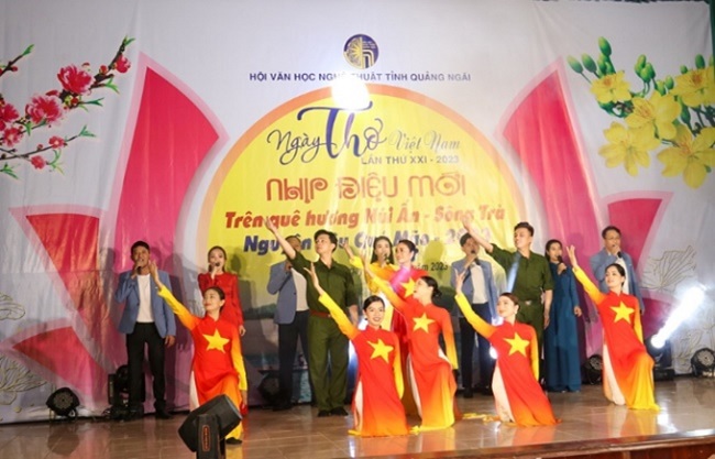 Ngày thơ Việt Nam “Nhịp điệu mới trên quê hương Núi Ấn - Sông Trà”