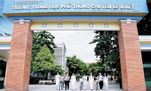 Công nhận Trường THPT chuyên Lê Khiết đạt chuẩn quốc gia Mức độ 2