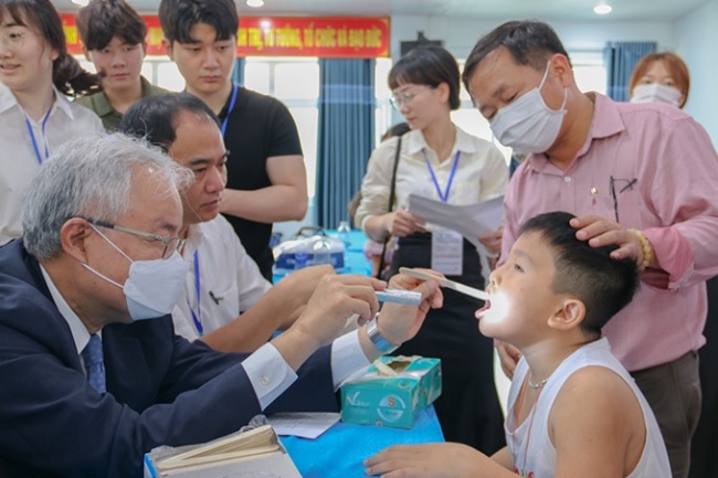 Chương trình khám, chữa bệnh nhân đạo tại tỉnh Quảng Ngãi