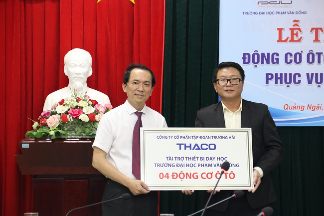 Trường ĐH Phạm Văn Đồng tiếp nhận thiết bị từ Công ty Cổ phần Tập đoàn Trường Hải để phục vụ giảng dạy