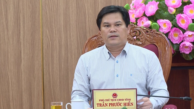 Phó Chủ tịch UBND tỉnh Trần Phước Hiền họp giải quyết kiến nghị của doanh nghiệp