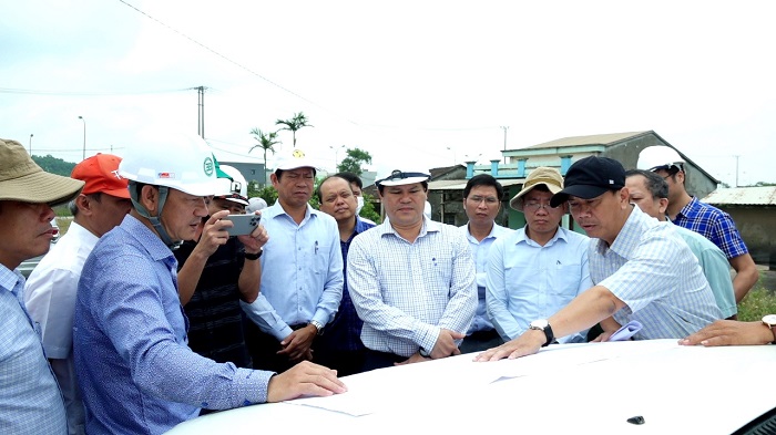 Phó Chủ tịch UBND tỉnh Trần Phước Hiền kiểm tra tình hình thực hiện một số dự án trên địa bàn KKT Dung Quất