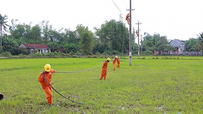 Bàn giao lưới điện hạ áp nông thôn của HTX Dịch vụ điện xã Bình Thạnh cho Ngành điện quản lý