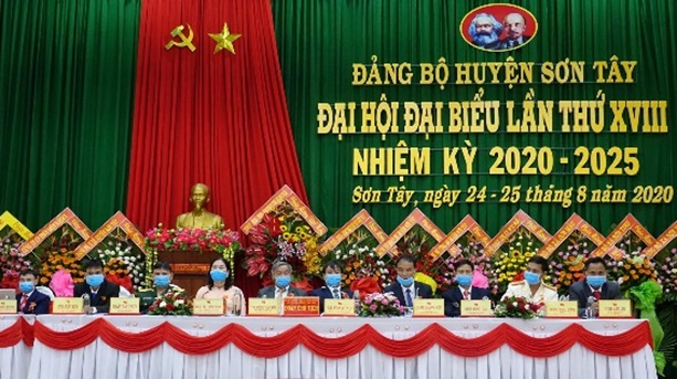 Đồng chí Lê Văn Tùng tái đắc cử Bí thư Huyện ủy Sơn Tây